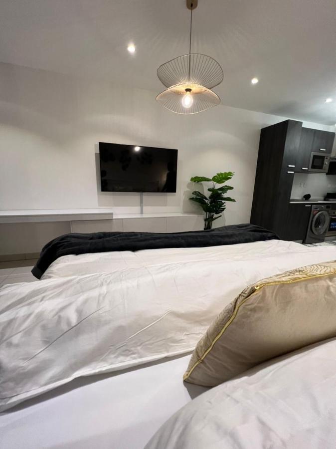 The Lennox Luxury Apartment อักกรา ภายนอก รูปภาพ