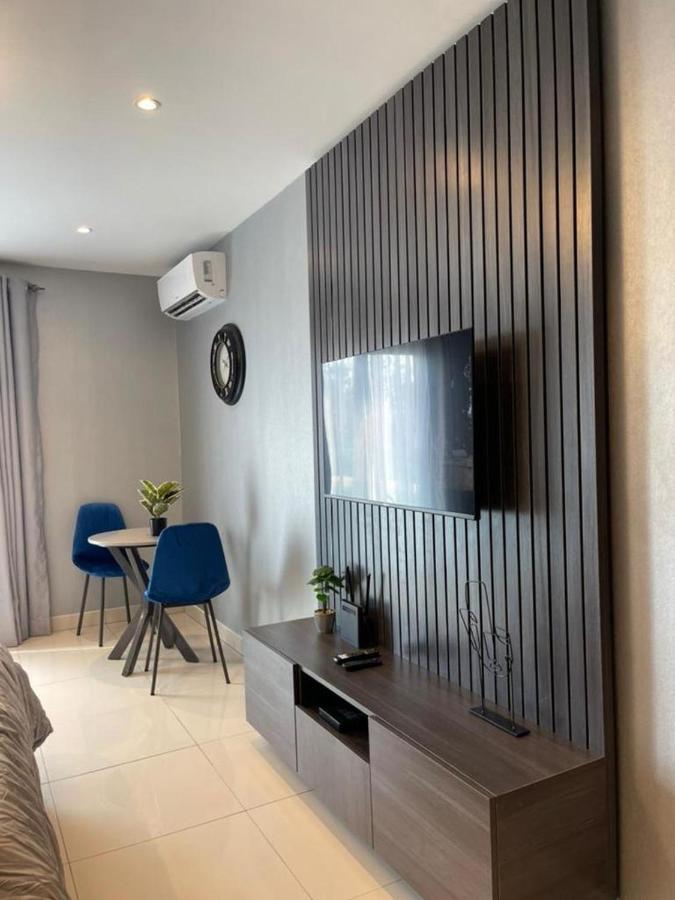 The Lennox Luxury Apartment อักกรา ภายนอก รูปภาพ